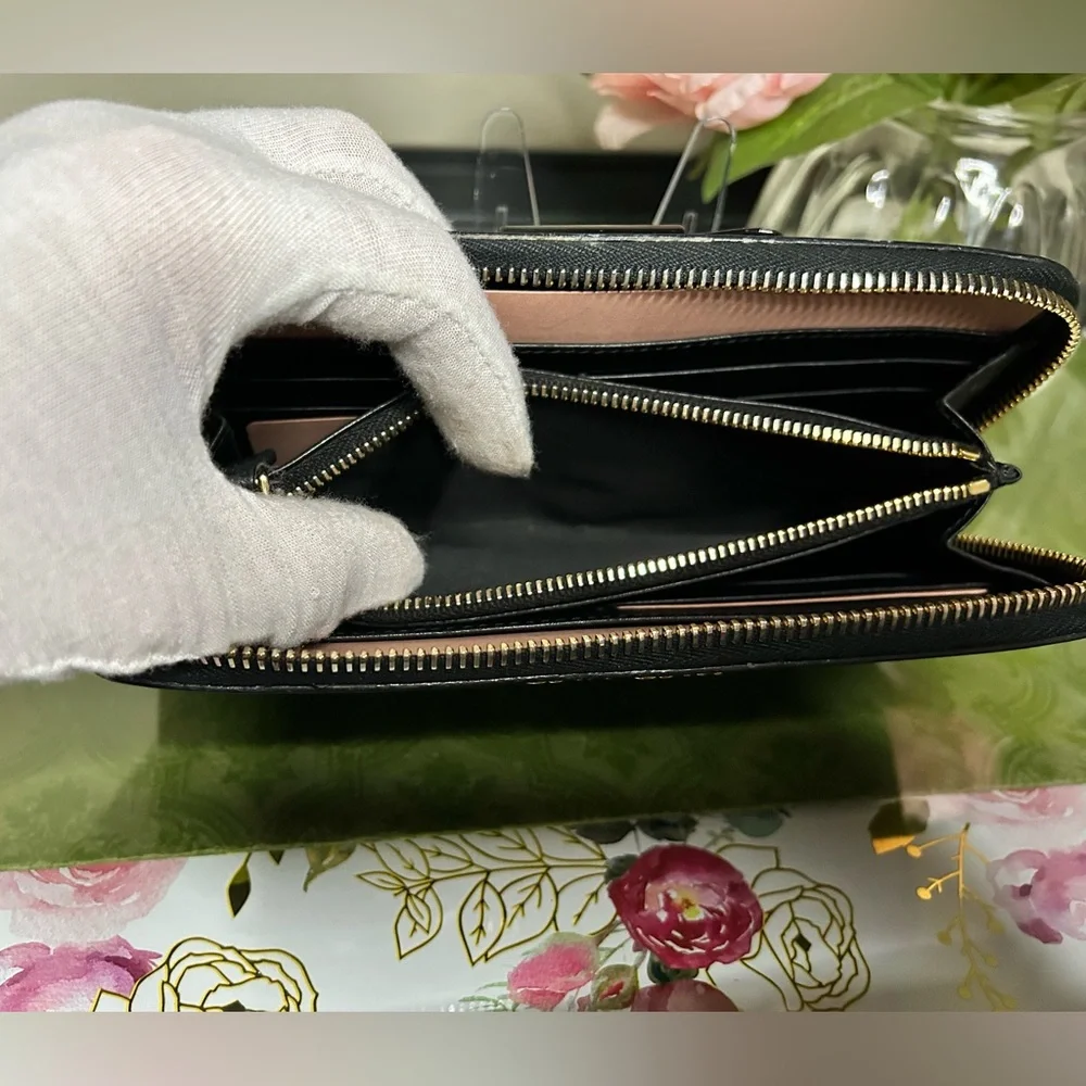 Miu Miu elegant black